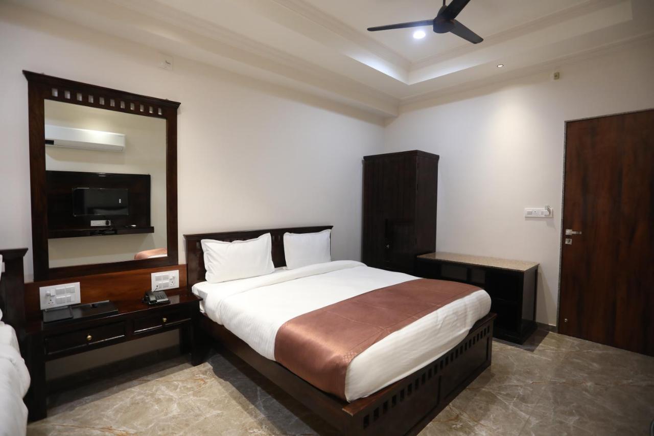 Dariāwad Chandan Kasturi Resort מראה חיצוני תמונה
