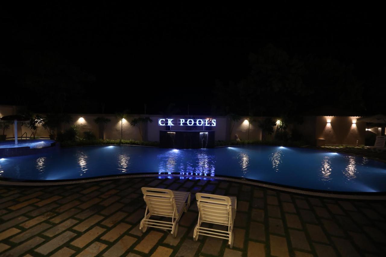 Dariāwad Chandan Kasturi Resort מראה חיצוני תמונה