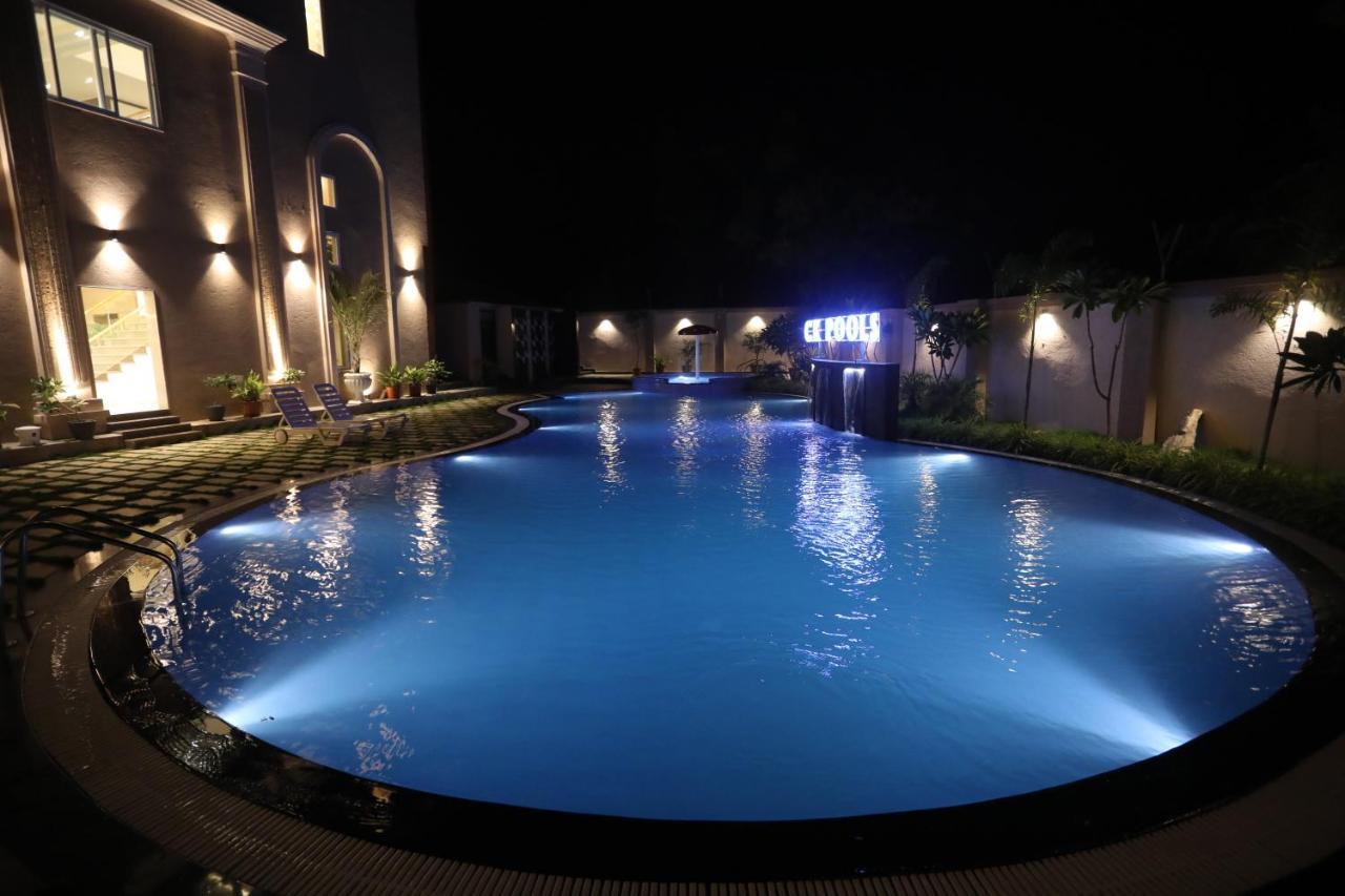 Dariāwad Chandan Kasturi Resort מראה חיצוני תמונה